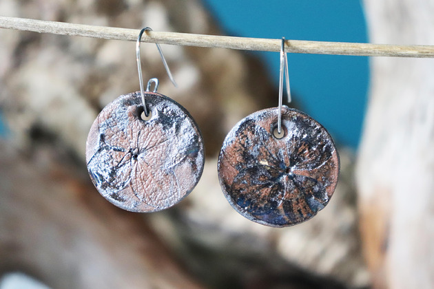 kolczyki ceramiczne Kolczyki Ceramiczne Hortensja Ręcznie Wykonane, Odbite Kwiaty, Elegancja
