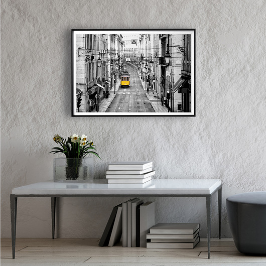 Plakat  żółty tramwaj nr 28 w Lizbonie w ramce Poster Gallery Wall