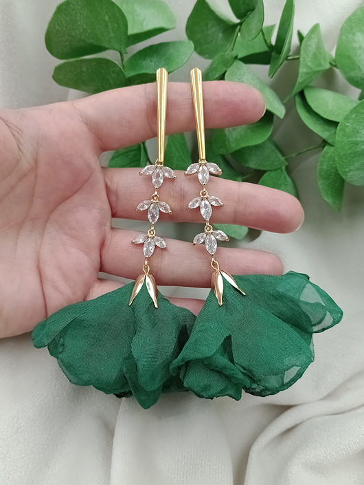 kolczyki chwosty Kolczyki chwosty butelkowe kwiaty, kolczyki szmaragdowe, kolczyki Emerald