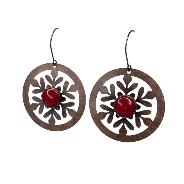 kolczyki z miedzi Kolczyki śnieżynki z koralem