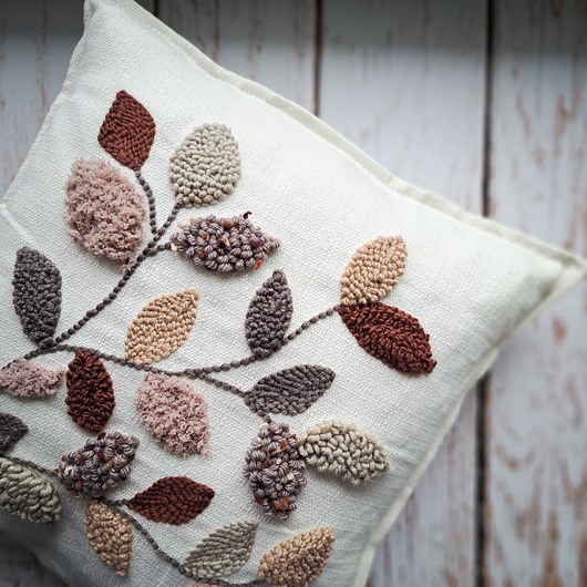 poduszki plecione Poduszka kwiaty punch needle boho natural