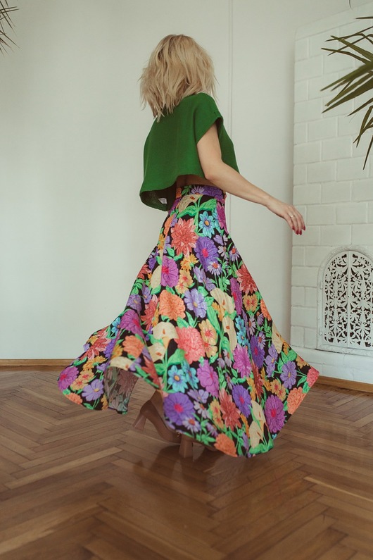 spódnice maxi ROZPINANA SPÓDNICA Z KIESZENIAMI W kwiaty