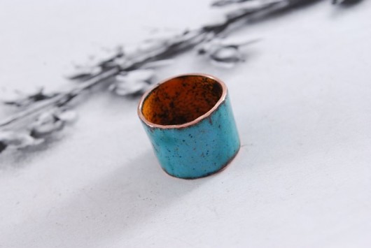 SAPHIRE RING &#8211; emaliowana obrączka Dorota Oyrzanowska