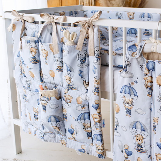 akcesoria do łóżeczek Organizer Do Łóżeczka Pojemny Miękki Bawełna 60x60 cm AVIA od BabyU