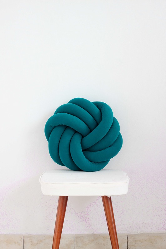 PODUSZKA SUPEŁ KNOTTED PILLOW OKRĄGŁA Turkusowa Cheri Berry