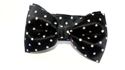 Mucha granatowa w kropki bowstyle