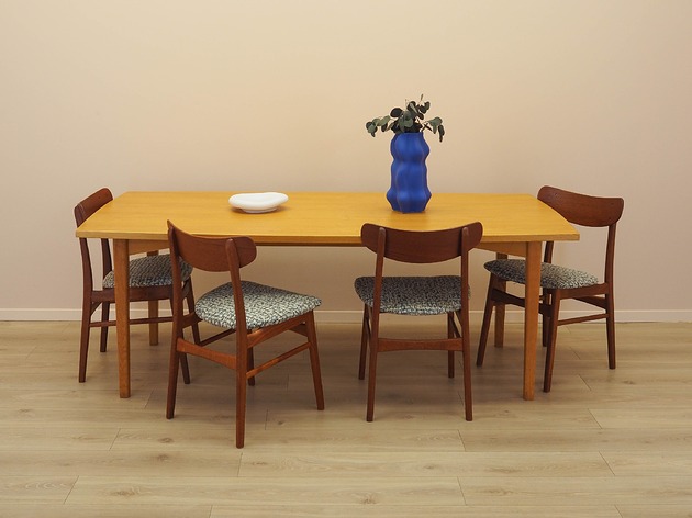 stoły Stół jesionowy, duński design, lata 70, produkcja: Dania