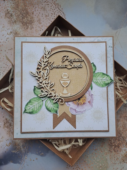 kartki scrapbooking Kartka na Komunię dla dziewczynki (w pudełku)