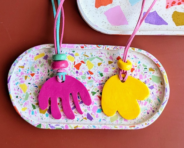 wisiory Letni naszyjnik na rzemieniu