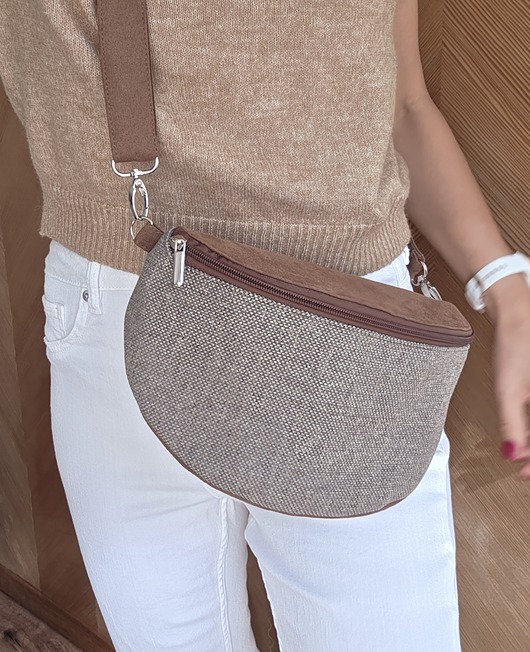 saszetka nerka Beżowo brązowa nerka pleciony materiał boho na ramię pojemna