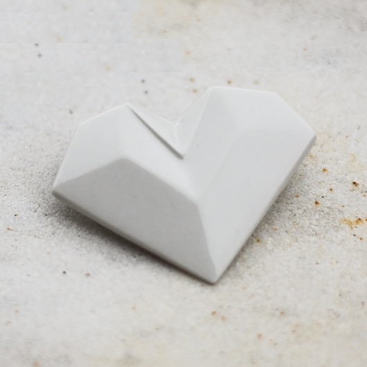 broszki Broszka Porcelanowa Origami Serce Biała
