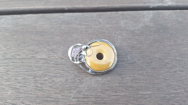 broszki Koral z rubinem - broszka