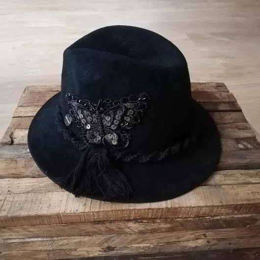 kapelusze damskie Kapelusz z motylem
