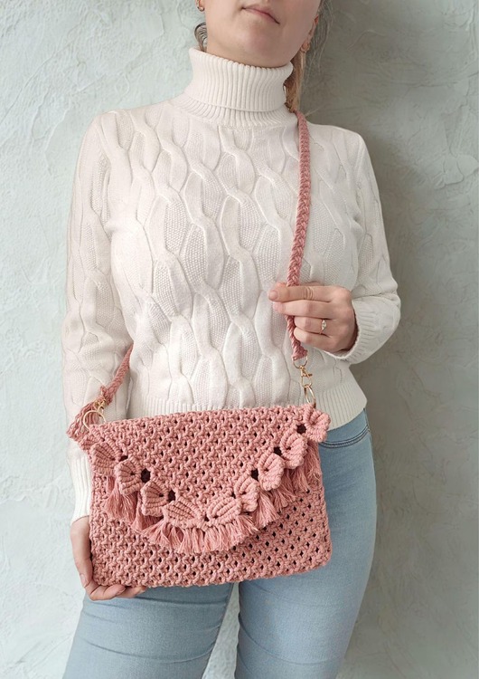 kopertówki Makramowa torebka crossbody w pudrowym różu 