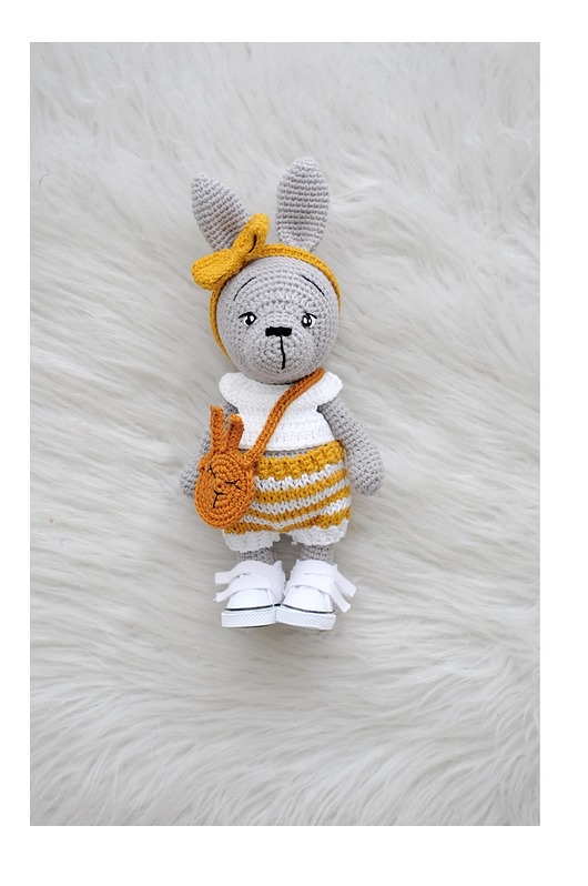 przytulanki dla niemowląt i dzieci Szarak w ubrankach