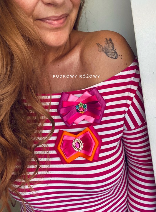 broszki Brosza z Kolekcji COLOR z delikatnymi kolorowymi kwiatkami