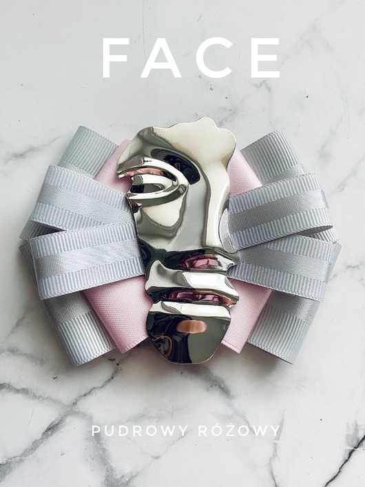 broszki Brosza z Kolekcji FACE ze stylową metalową twarzą New