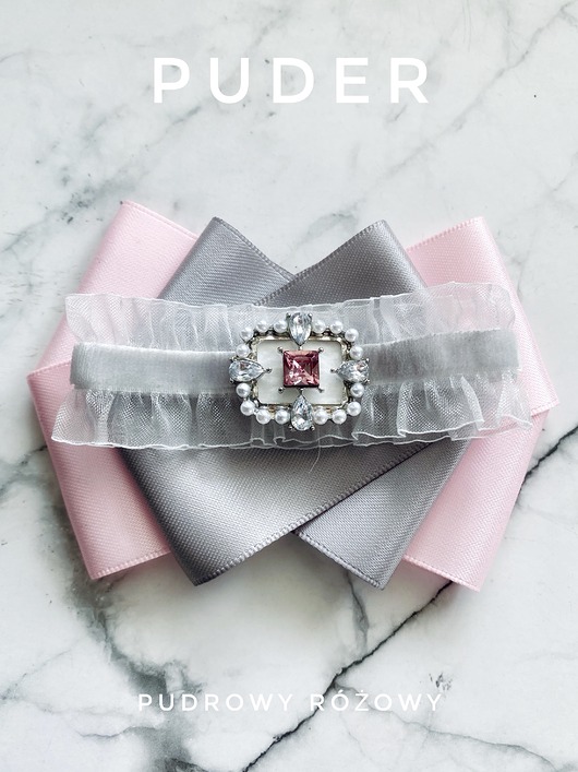 broszki Brosza z kolekcji Puder z delikatną ozdobą w pudrowych kolorach