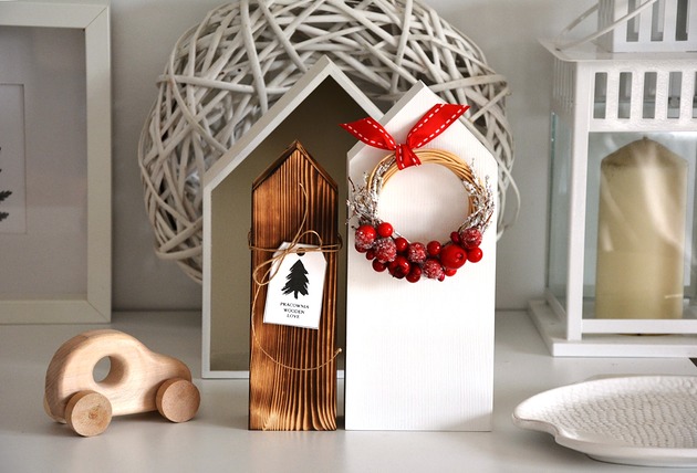 2 domki z wiankiem Wooden Love