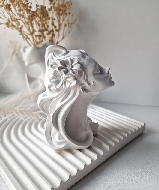 figurki i rzeźby Figurka kobiety - Proud  white