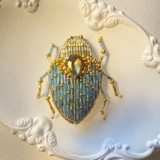 broszki Artystyczna Broszka Żuk, Haftowana koralikami