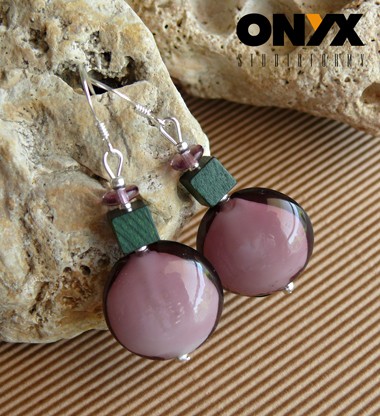 candies in violet ONYX