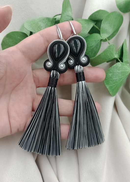 kolczyki soutache Kolczyki czarne z onyksami chwosty, sutasz szare
