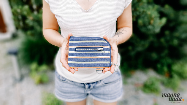 portfele damskie Marmollada - portfel z jeansu w paski z granatowym zamkiem