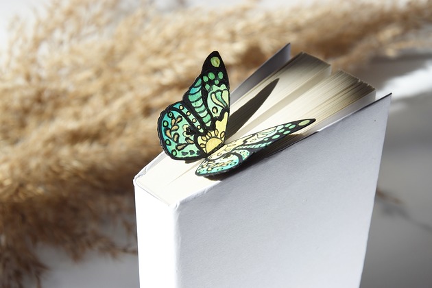zakładki do książek Zakładka do książki "On Paper" Kolorowy Motyl