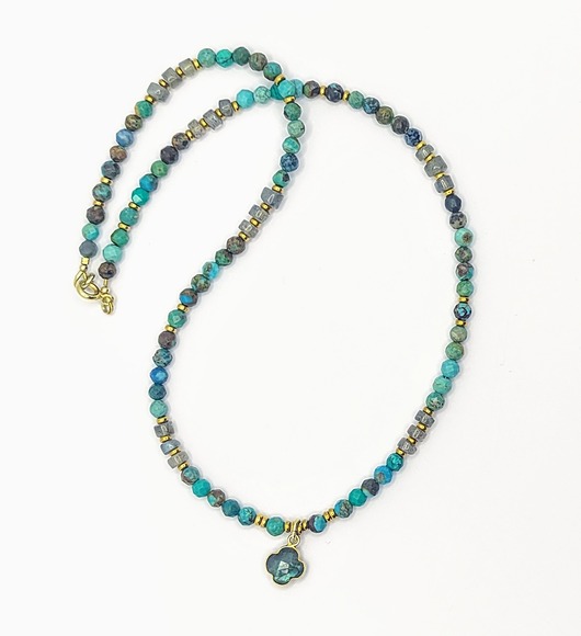 złote naszyjniki Naszyjnik z turkusów z zawieszką koniczynką