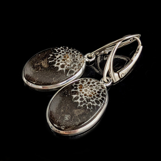 kolczyki srebrne Wild thing- czarne korale