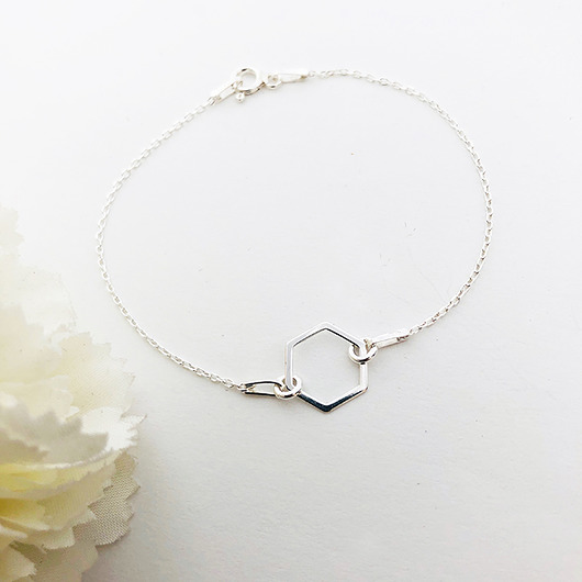 Delikatna Bransoletka hexagon bracelet Anemon Atelier