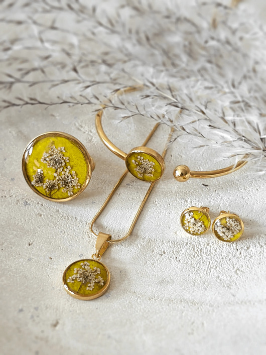 komplet biżuterii Komplet biżuterii z kwiatami dzikiej marchwi