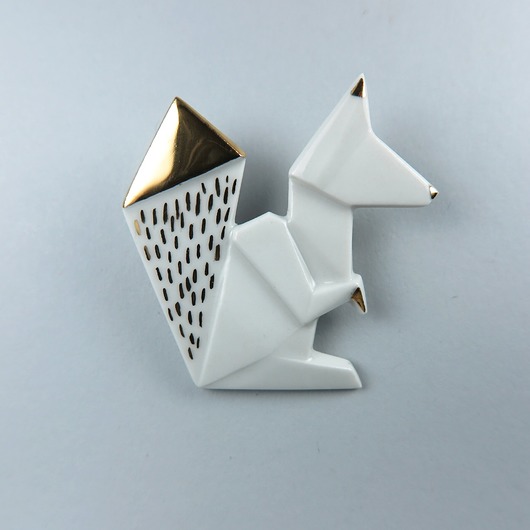 broszki Broszka Pozłacana Porcelanowa Origami Wiewiórka