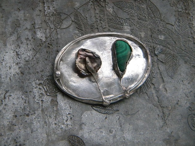 broszki Roślinek portret własny - perła i malachit