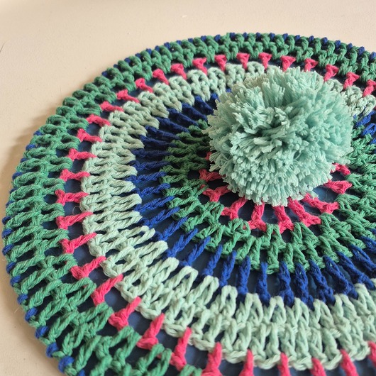 czapki damskie Letni beret z bawełny.