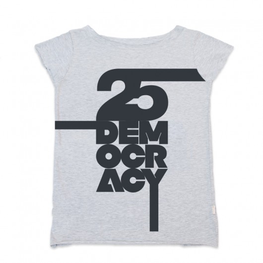 25 Democracy Grey odCZAPY odCZAPY