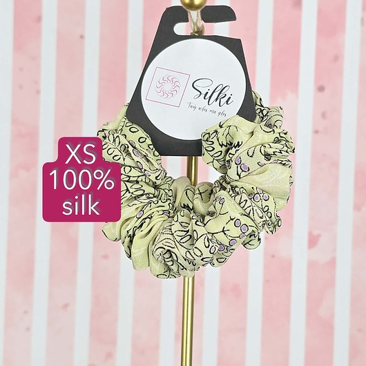 gumki do włosów XS mini mała gumka dla dzieci do włosów jedwab naturalny scrunchie zielona