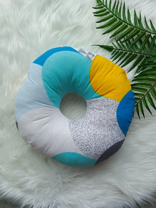 kolczyki - inne Poduszka do Piercingu Ucha Z Otworem Na Gojenie Helix Tragus bawełniana