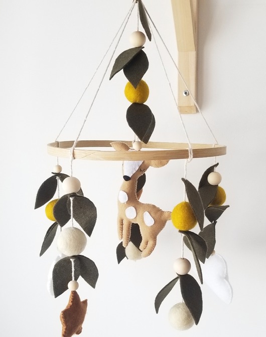 Karuzela Jelonek w lesie Marmys Felt Studio