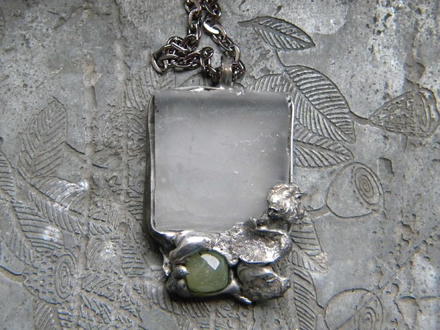 naszyjniki - inne Zaparowane okno     - naszyjnik