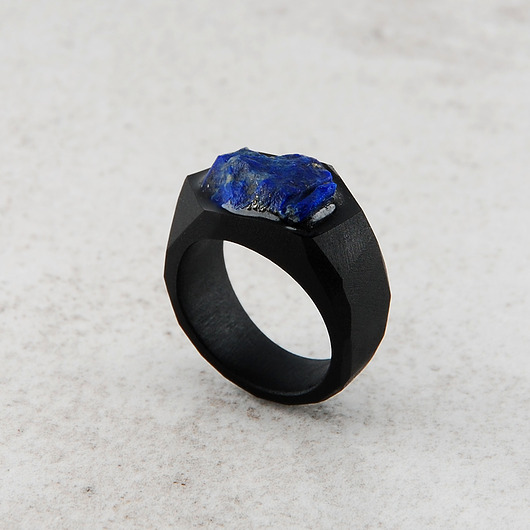 pierścionek z żywicy Pierścionek z lapis lazuli
