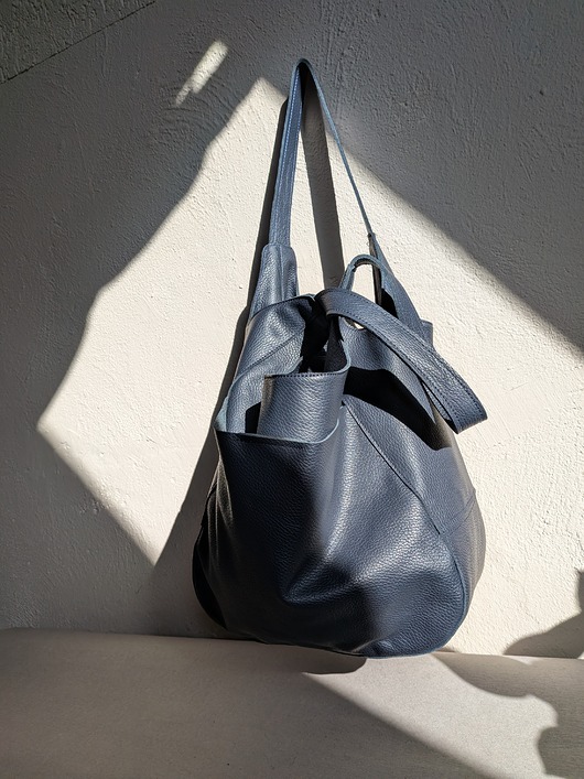 torby na ramię Granatowa skórzana torba worek