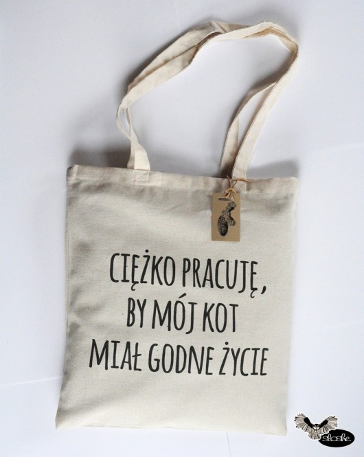 Ciężko pracuję, by mój kot miał godne życie Sowia Aleja
