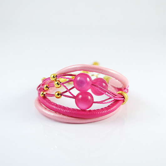 bransoletki - inne Bransoletka - Różowa, złota - ptaszek, koraliki