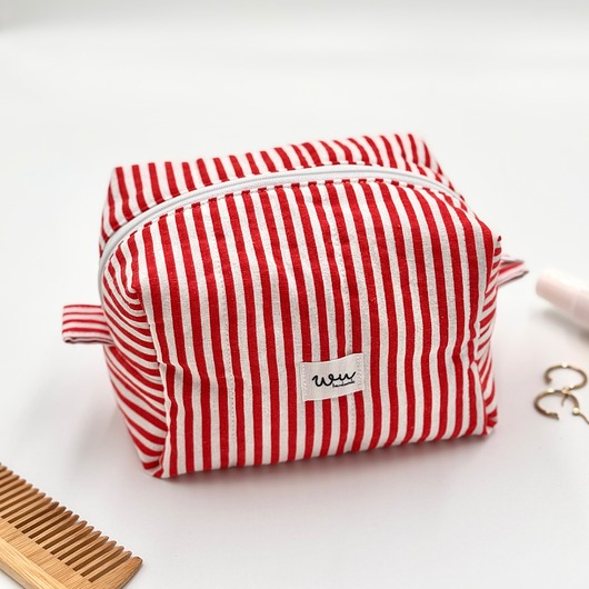 kosmetyczki Kosmetyczka kostka Paseczki