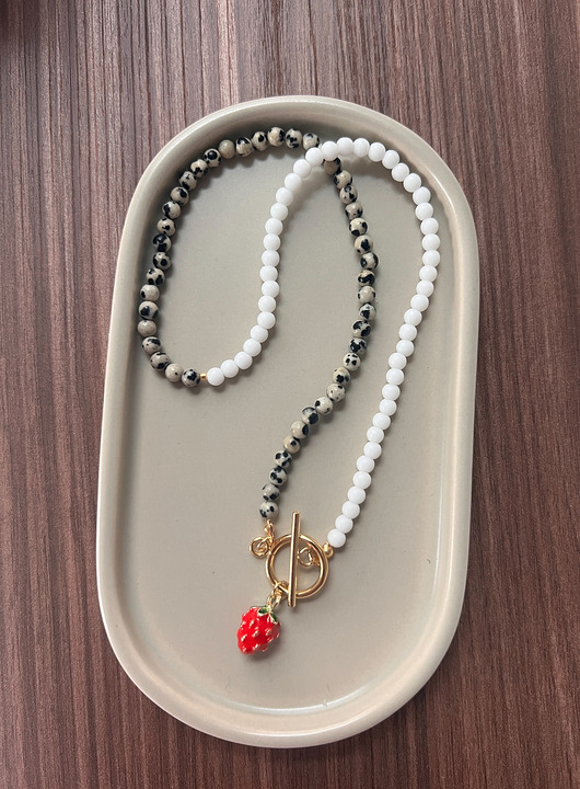 naszyjniki - inne Handmade naszyjnik z jaspisem dalmatyńskim i truskawką
