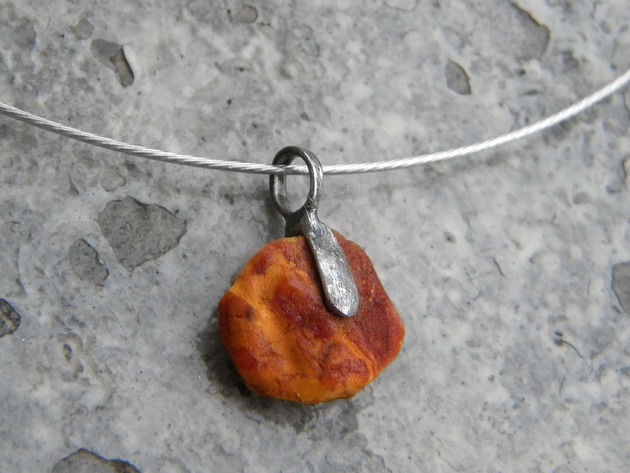 naszyjniki - inne Surowy bursztyn - naszyjnik