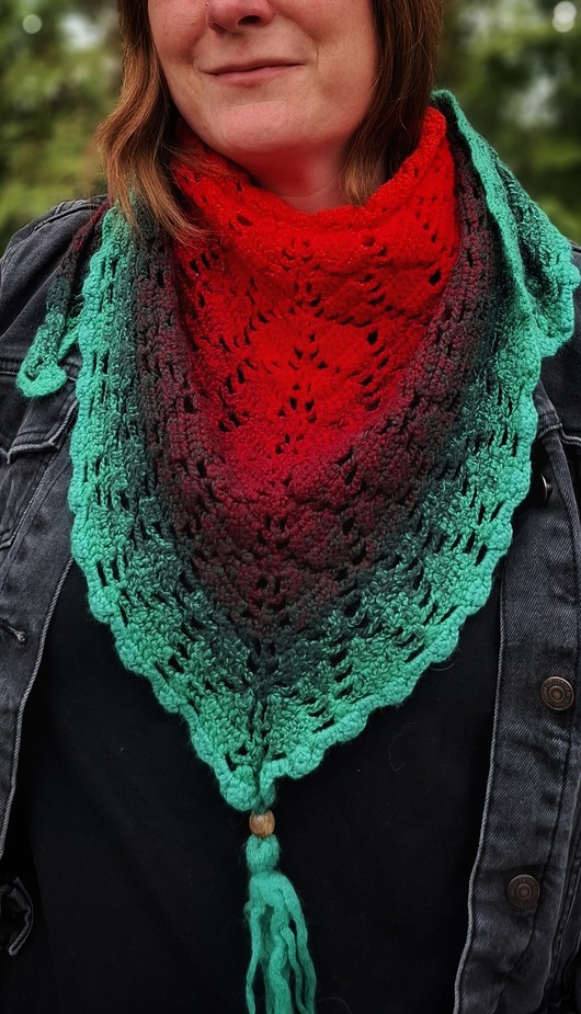 szale damskie "Liście" chusta na szydełku rozmiar M