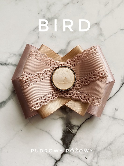 broszki Brosza z kolekcji BIRD z masy perłowej z cudnym ptaszkiem NEW